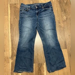 SOLD American eagle favorite boyfriend bootcut jeans size 16 short super stretch